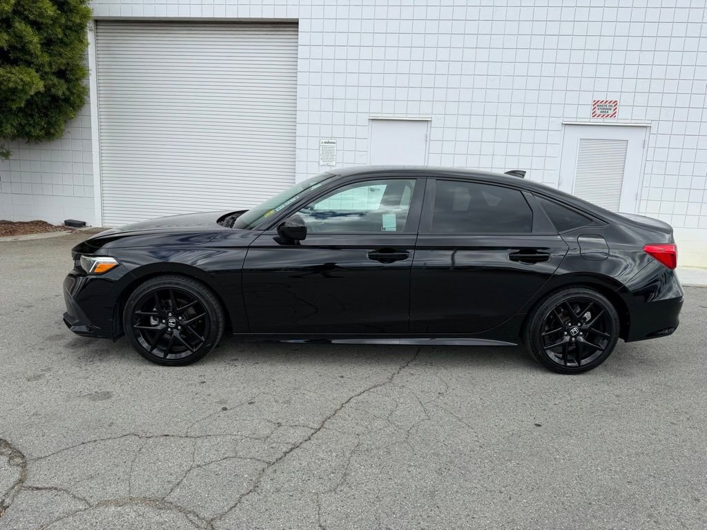 Used 2023 Honda Civic Sport image 3