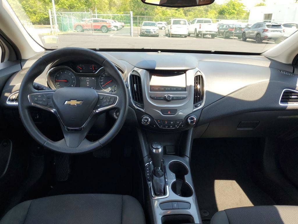 Used 2016 Chevrolet Cruze LT w/ LT Convenience Package FWD image 24