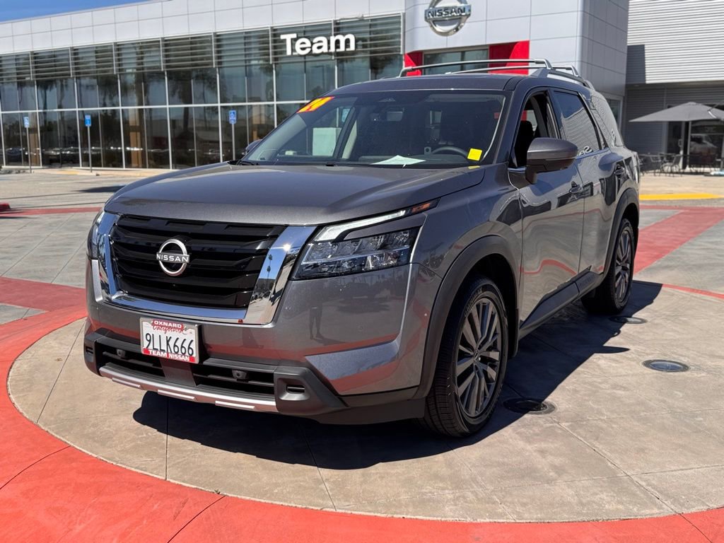 Certified 2024 Nissan Pathfinder SL w/ SL Premium Package image 4
