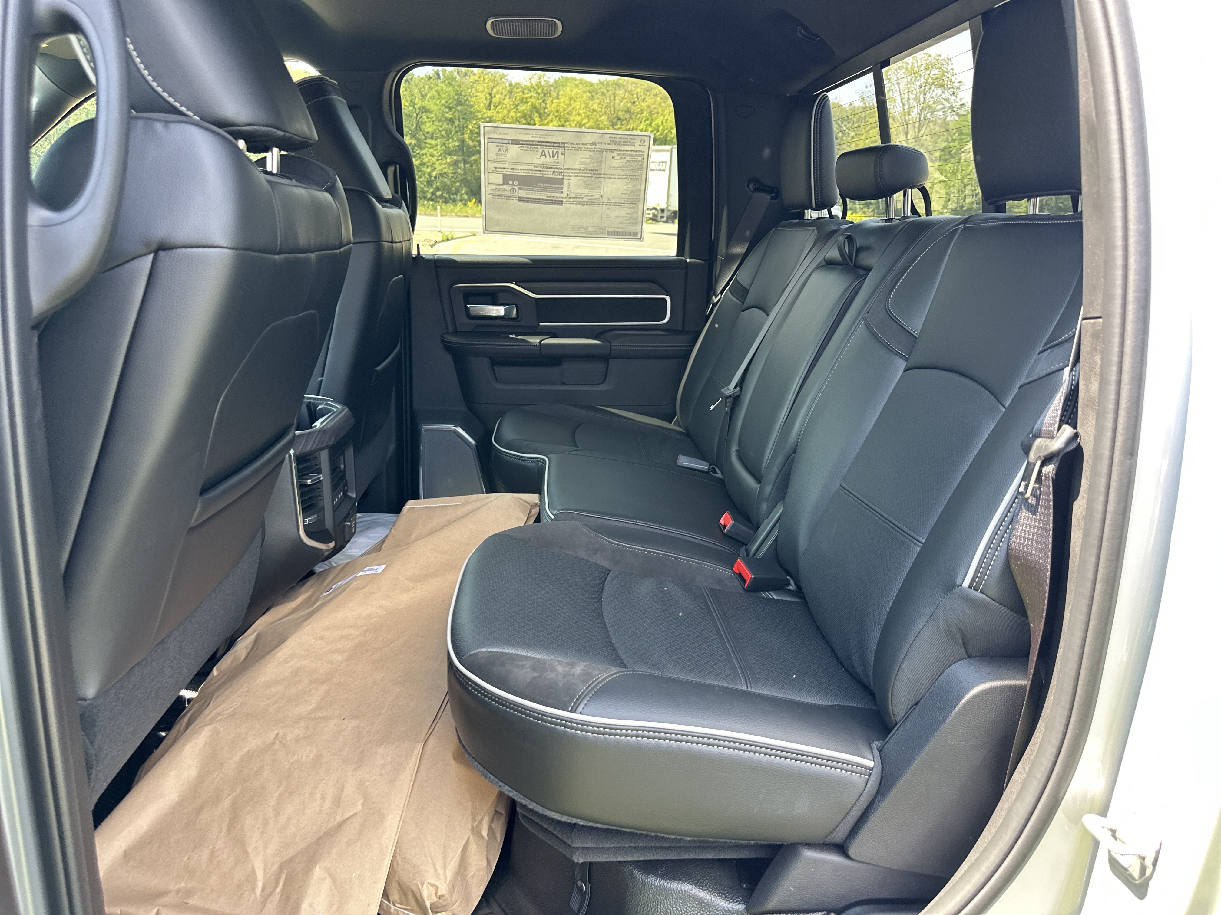 New 2027 RAM 5500 4x4 Crew Cab w/ Laramie Trim Package image 31