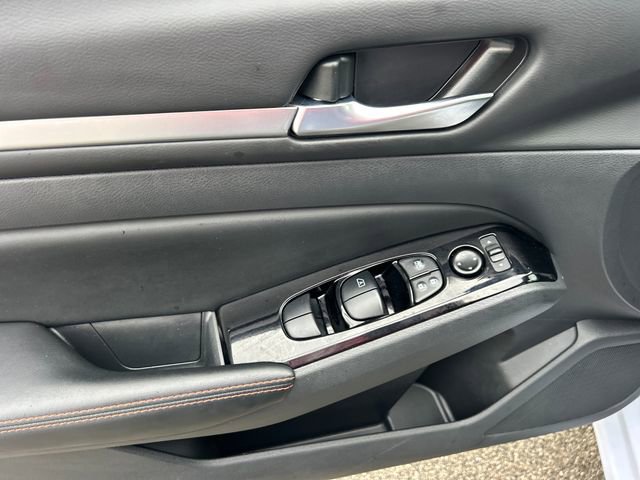 Used 2025 Nissan Altima 2.5 SR image 30