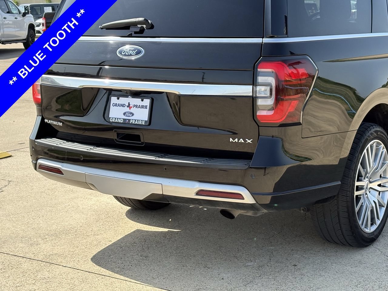 Used 2023 Ford Expedition Max Platinum RWD image 9