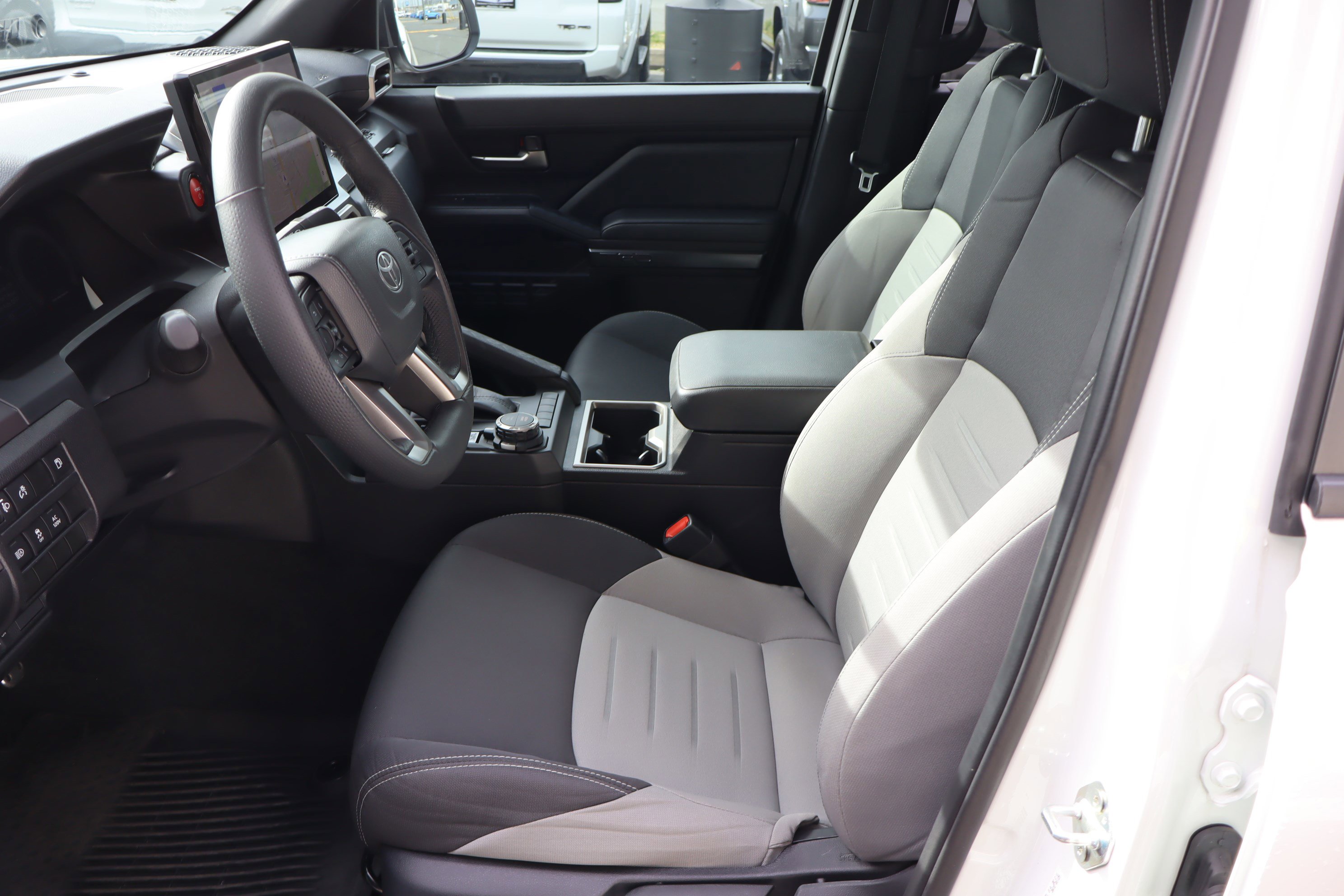 Used 2025 Toyota Tacoma TRD Sport image 20