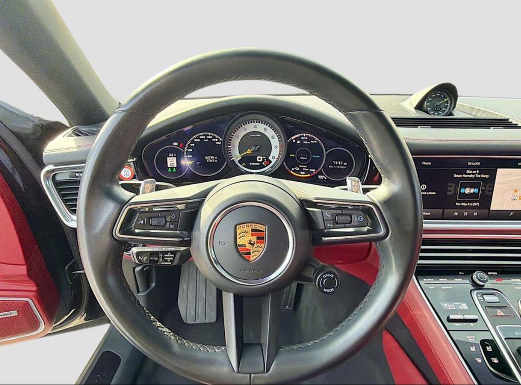 Used 2023 Porsche Panamera 4 Platinum Edition image 5