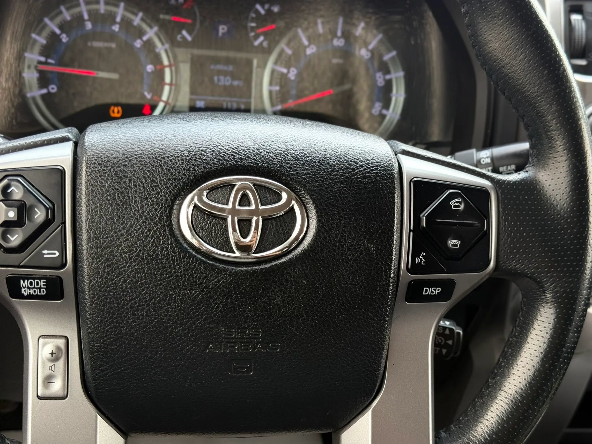 Used 2018 Toyota 4Runner SR5 AWD/4WD image 29