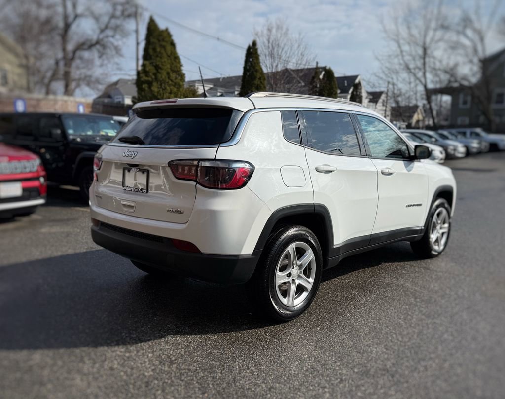 Used 2024 Jeep Compass Latitude AWD/4WD image 10