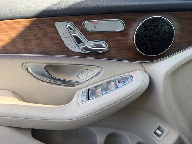 Used 2022 Mercedes-Benz GLC 300 4MATIC image 14