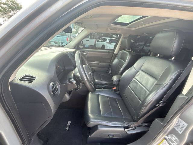Used 2017 Jeep Patriot High Altitude AWD/4WD image 20