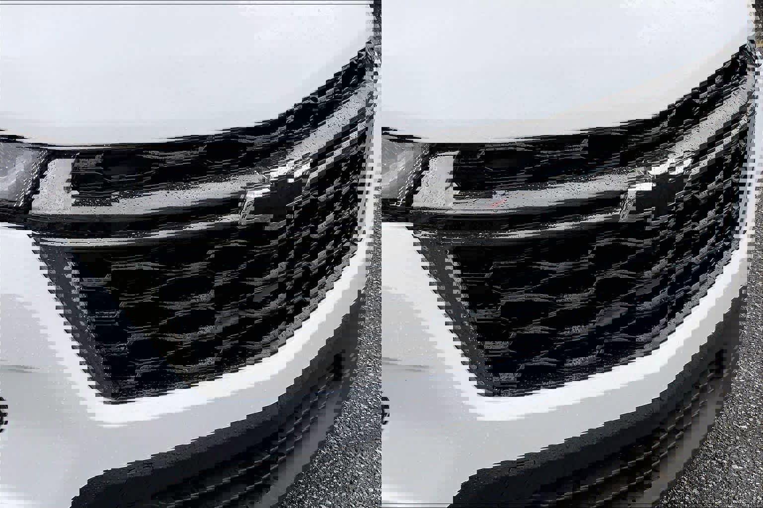 Used 2023 Chevrolet Traverse Premier w/ Redline Edition image 29