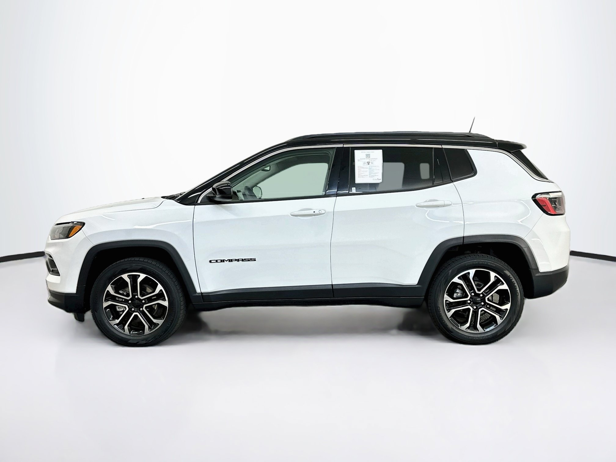 Used 2022 Jeep Compass Limited AWD/4WD image 4