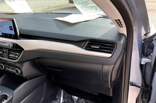 Used 2022 Ford Escape SE w/ Convenience Package image 16