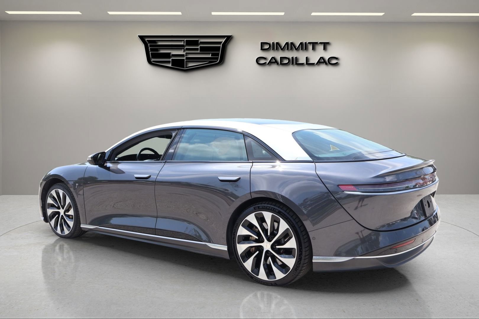 Used 2022 Lucid Air Grand Touring image 3