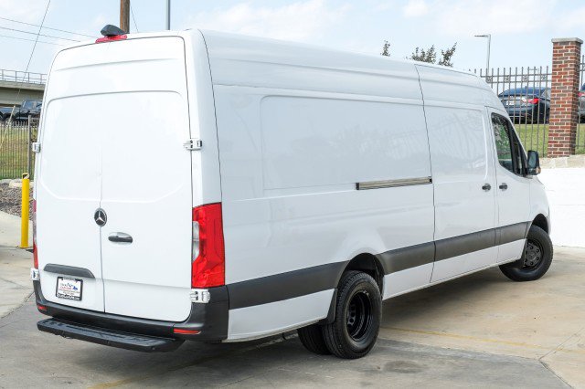 Used 2021 Mercedes-Benz Sprinter 3500 image 6
