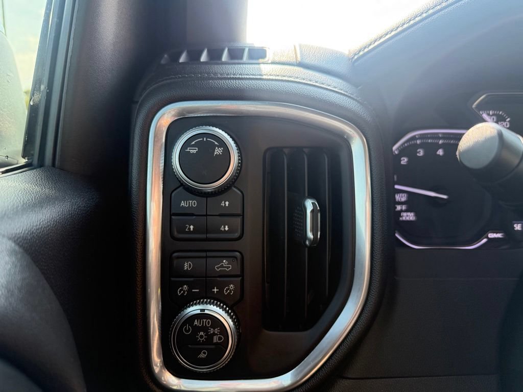 Used 2019 GMC Sierra 1500 SLT AWD/4WD image 13
