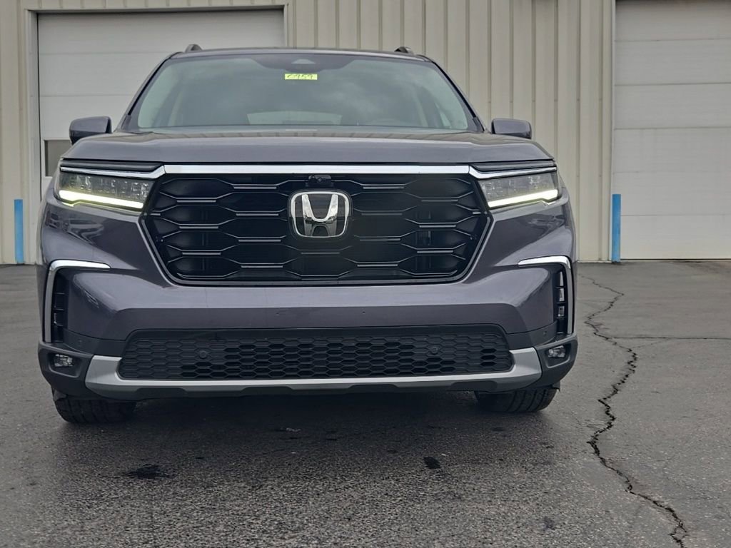 Used 2024 Honda Pilot Elite image 2