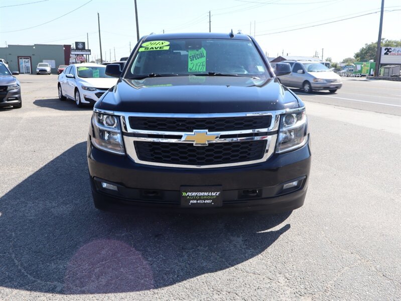 Used 2018 Chevrolet Suburban LT w/ Luxury Package AWD/4WD image 2