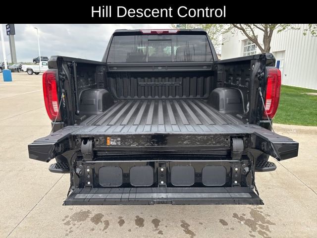 Used 2024 GMC Sierra 1500 Denali w/ Technology Package AWD/4WD image 23