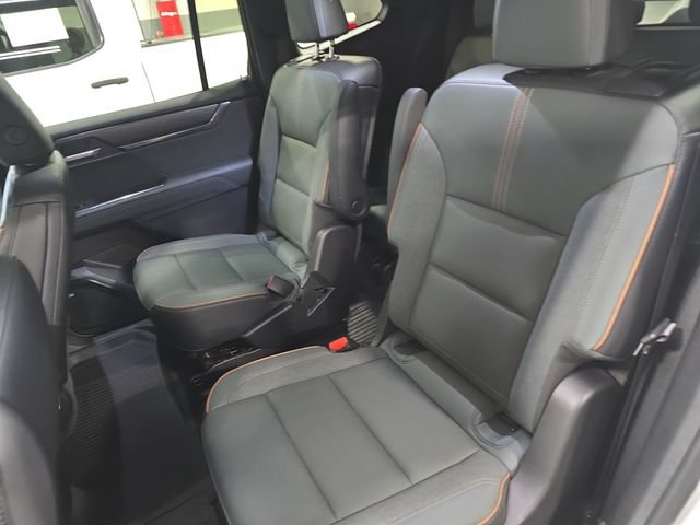 Used 2024 GMC Acadia AT4 w/ Luxury Package AWD/4WD image 19