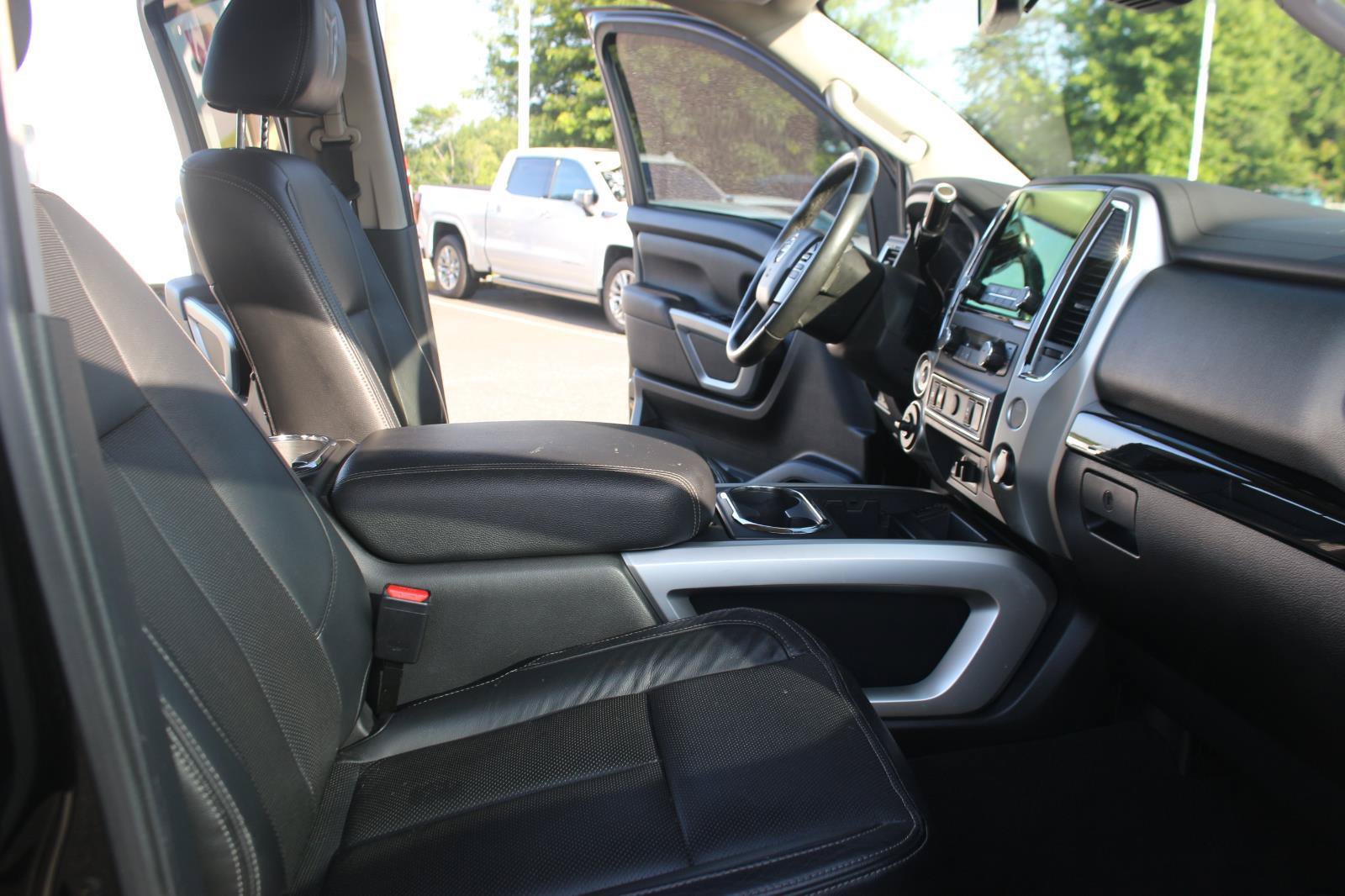 Used 2021 Nissan Titan SV w/ SV Convenience Package AWD/4WD image 37
