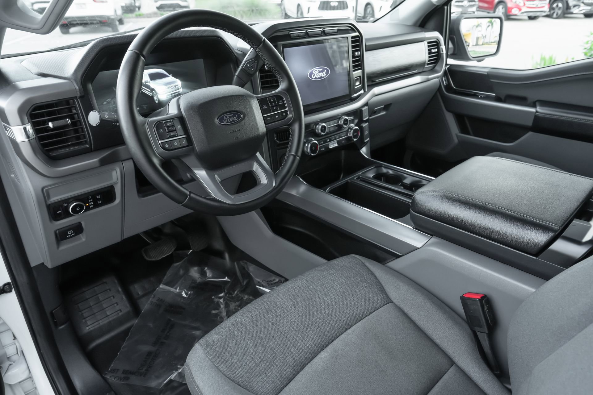 Used 2024 Ford F150 XLT w/ Mobile Office Package image 6