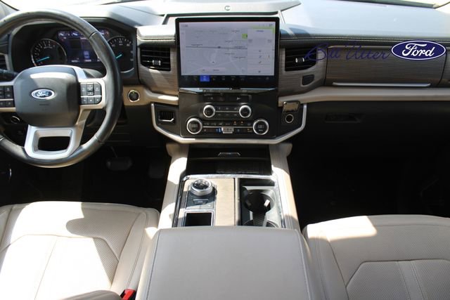 Used 2024 Ford Expedition Limited image 16