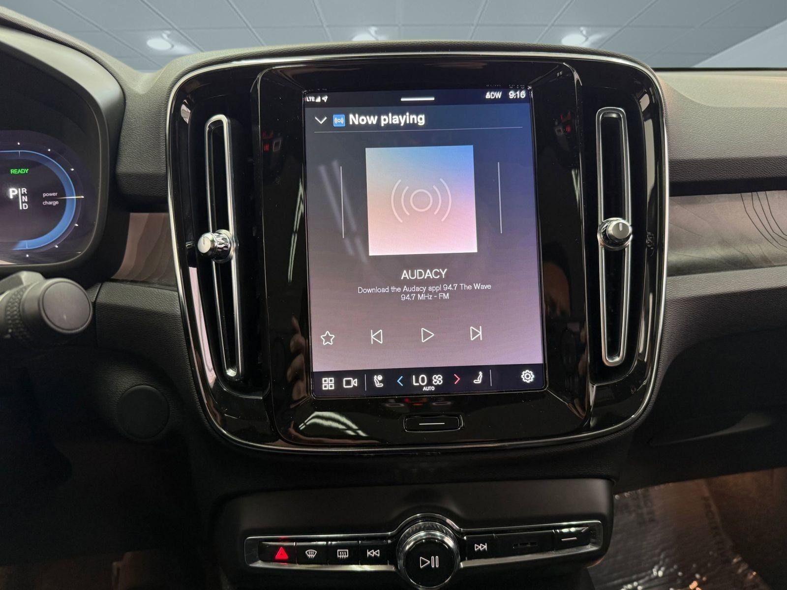 Used 2023 Volvo C40 P8 Recharge Ultimate image 30