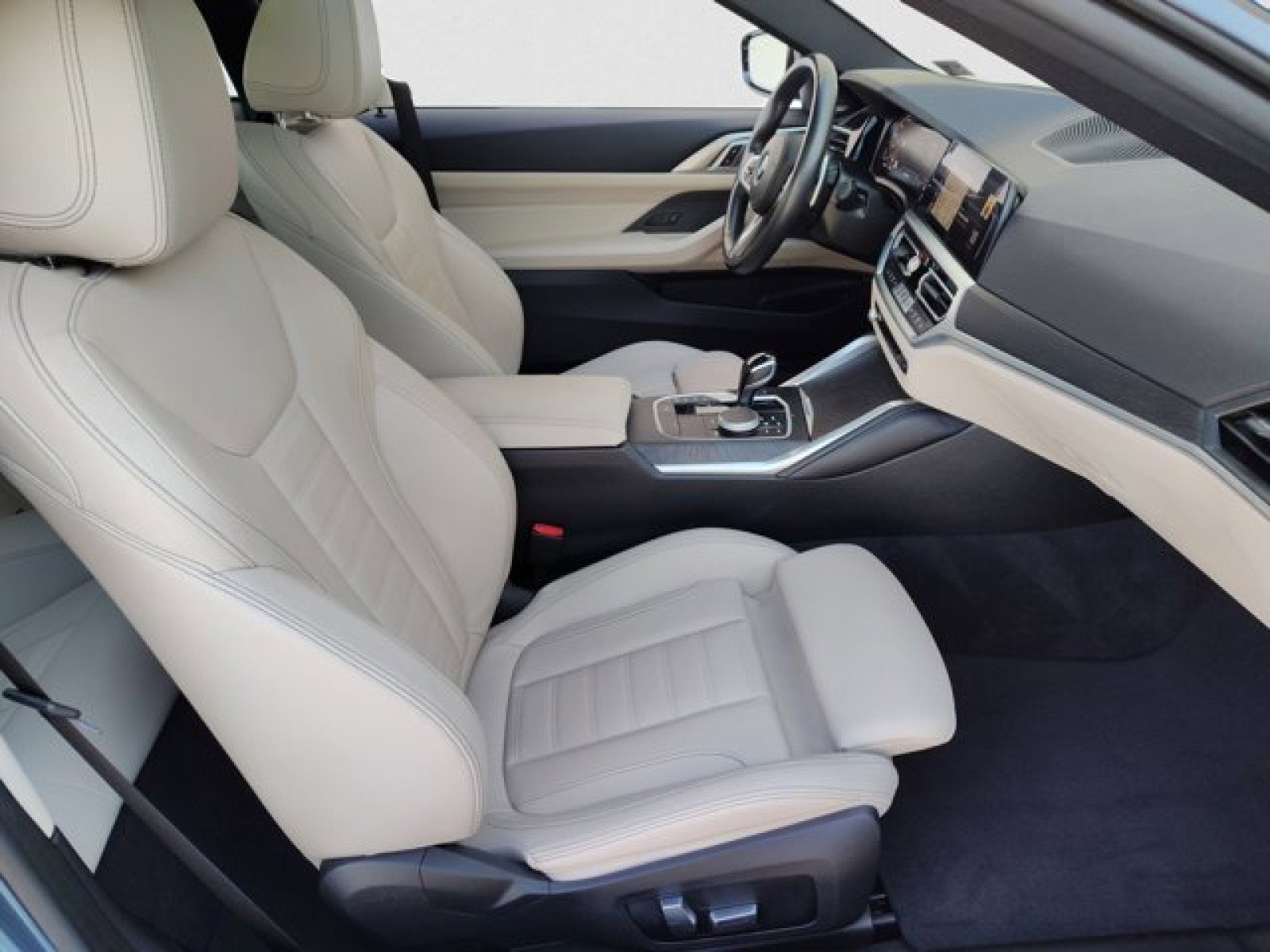 Used 2023 BMW 440i xDrive Coupe w/ Premium Package image 21