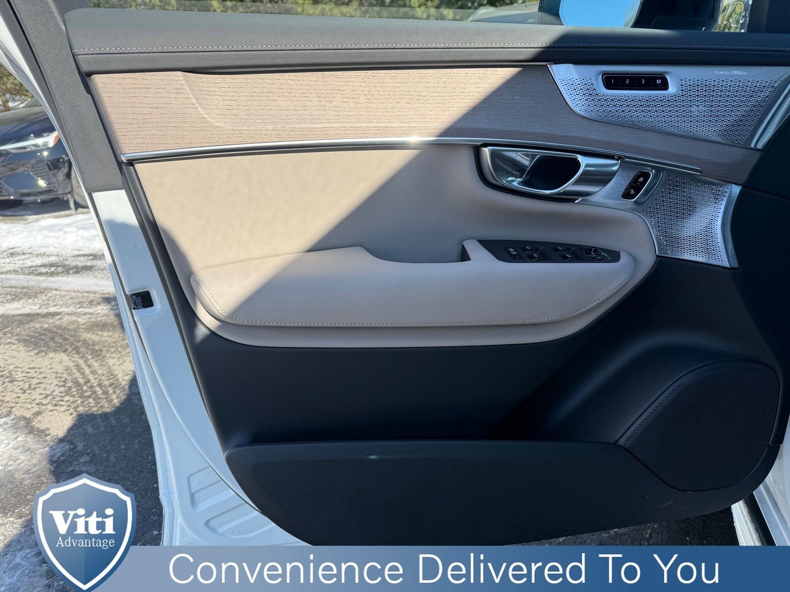 New 2026 Volvo XC90 T8 Ultra w/ Lounge Package image 16