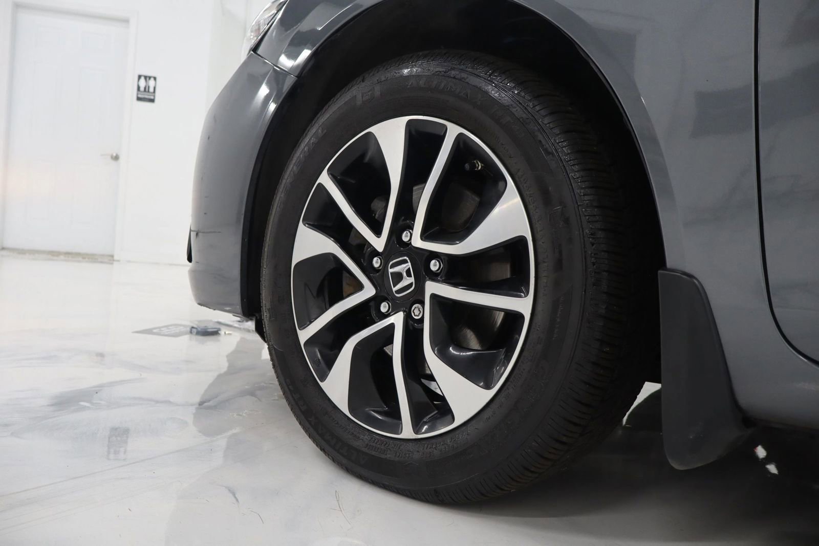 Used 2013 Honda Civic EX-L image 9