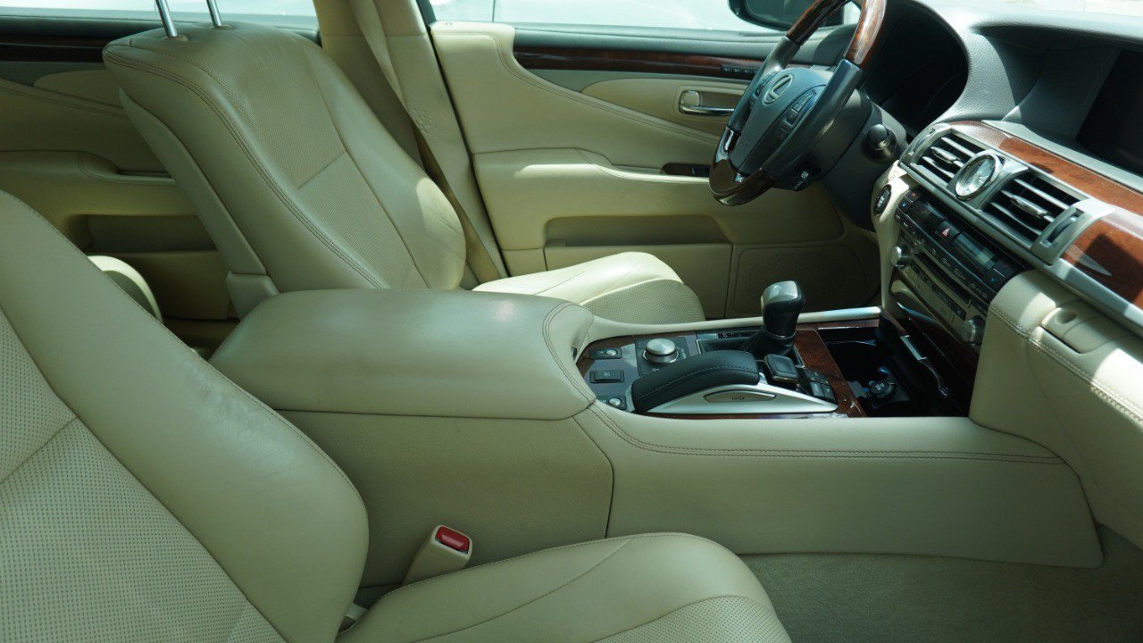 Used 2016 Lexus LS 460 L RWD image 10