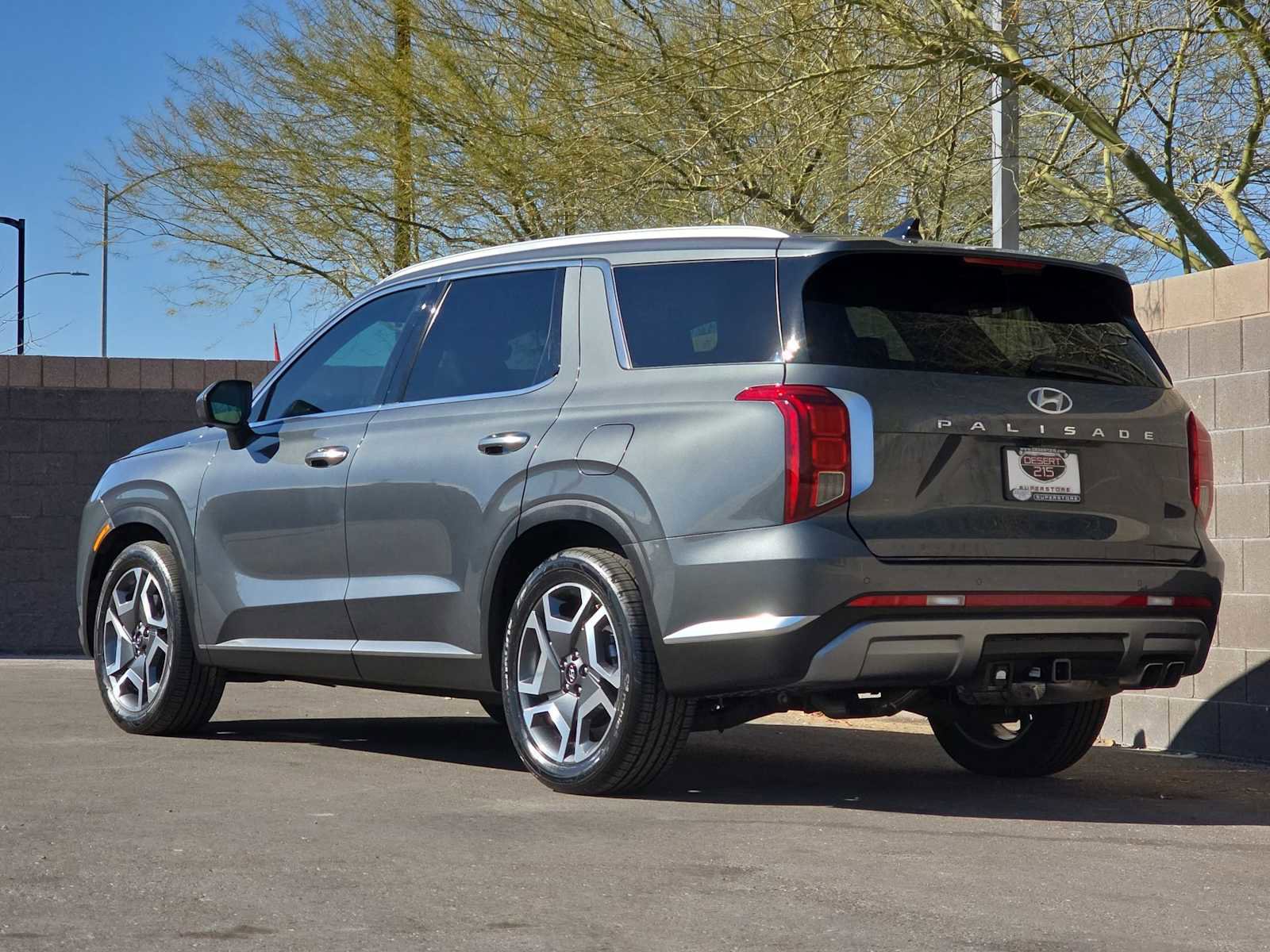 Used 2025 Hyundai Palisade Limited image 7