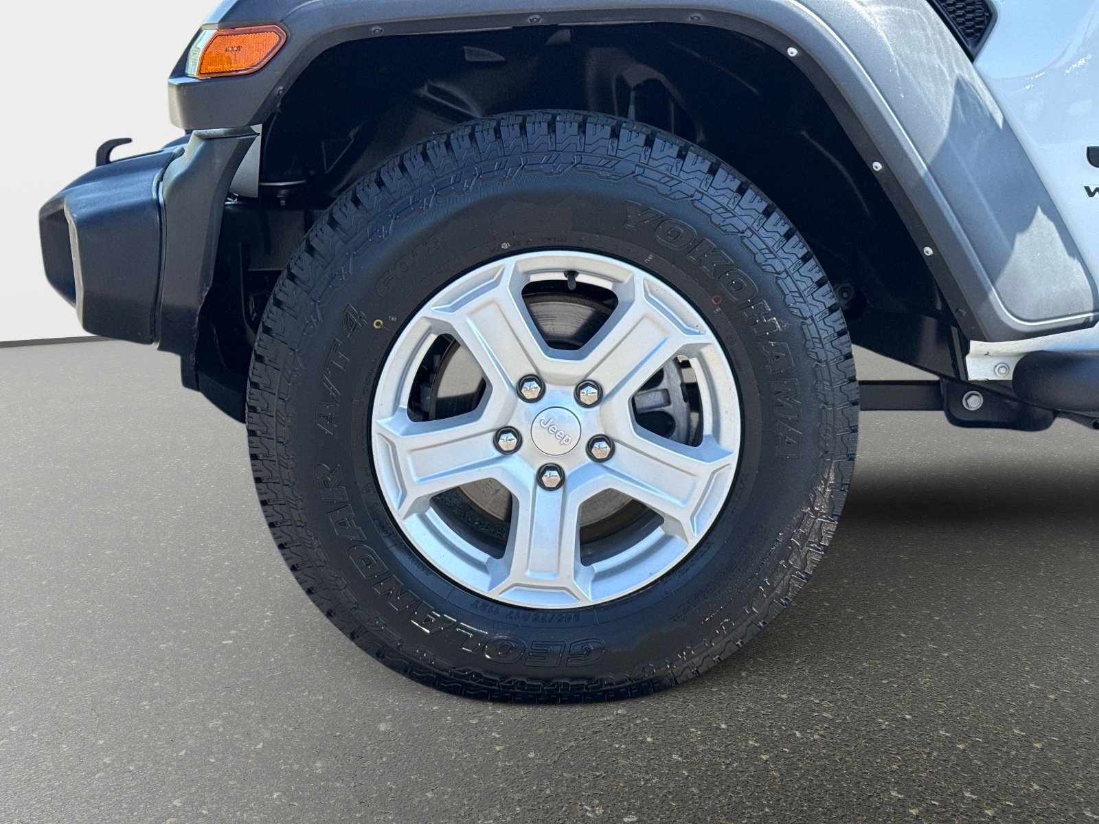 Used 2022 Jeep Wrangler Unlimited Sport AWD/4WD image 11
