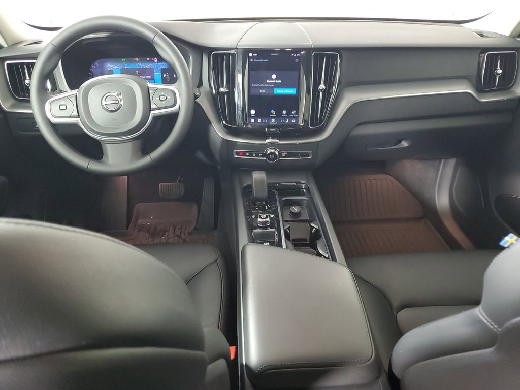 Used 2023 Volvo XC60 B5 Core w/ Climate Package image 17