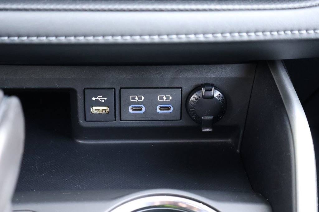 Used 2022 Toyota Highlander XSE FWD image 22