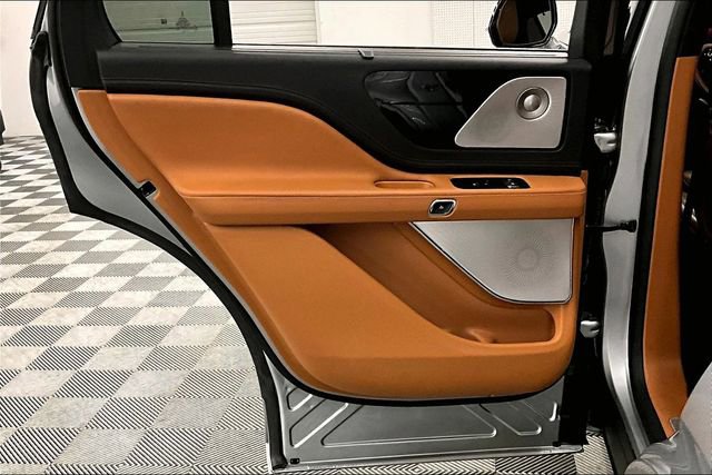 Used 2023 Lincoln Aviator Black Label w/ Class IV Trailer Tow Package image 20