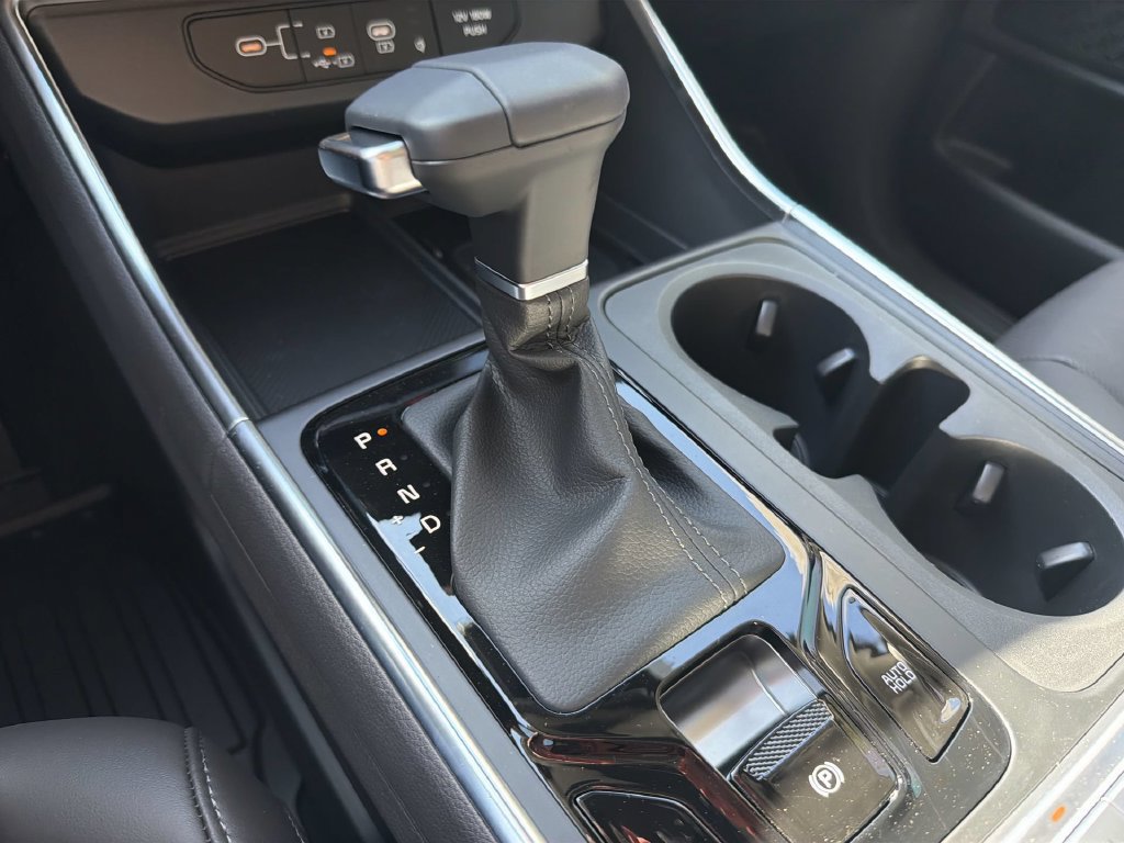 New 2027 Kia Carnival SX w/ Dark Edition Package FWD image 24