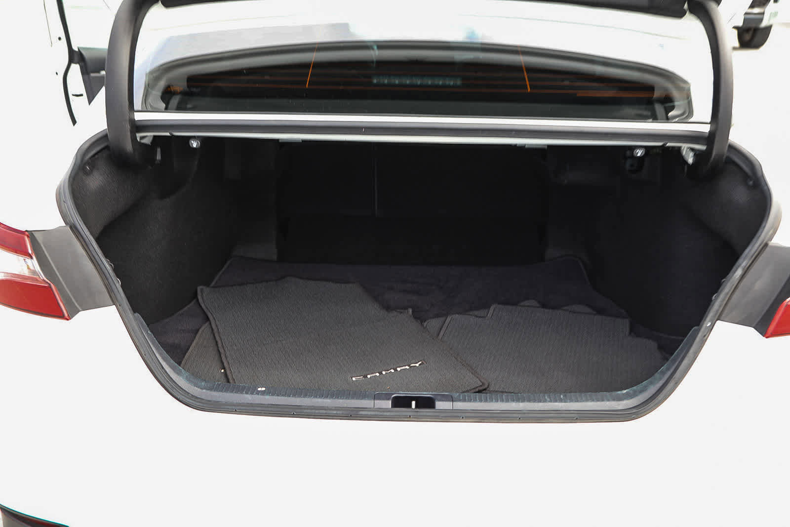 Certified 2023 Toyota Camry LE FWD image 25