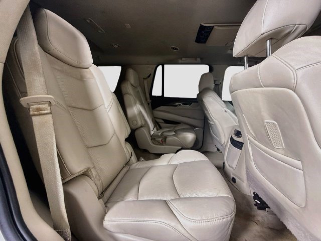 Used 2020 Cadillac Escalade Premium Luxury RWD image 26