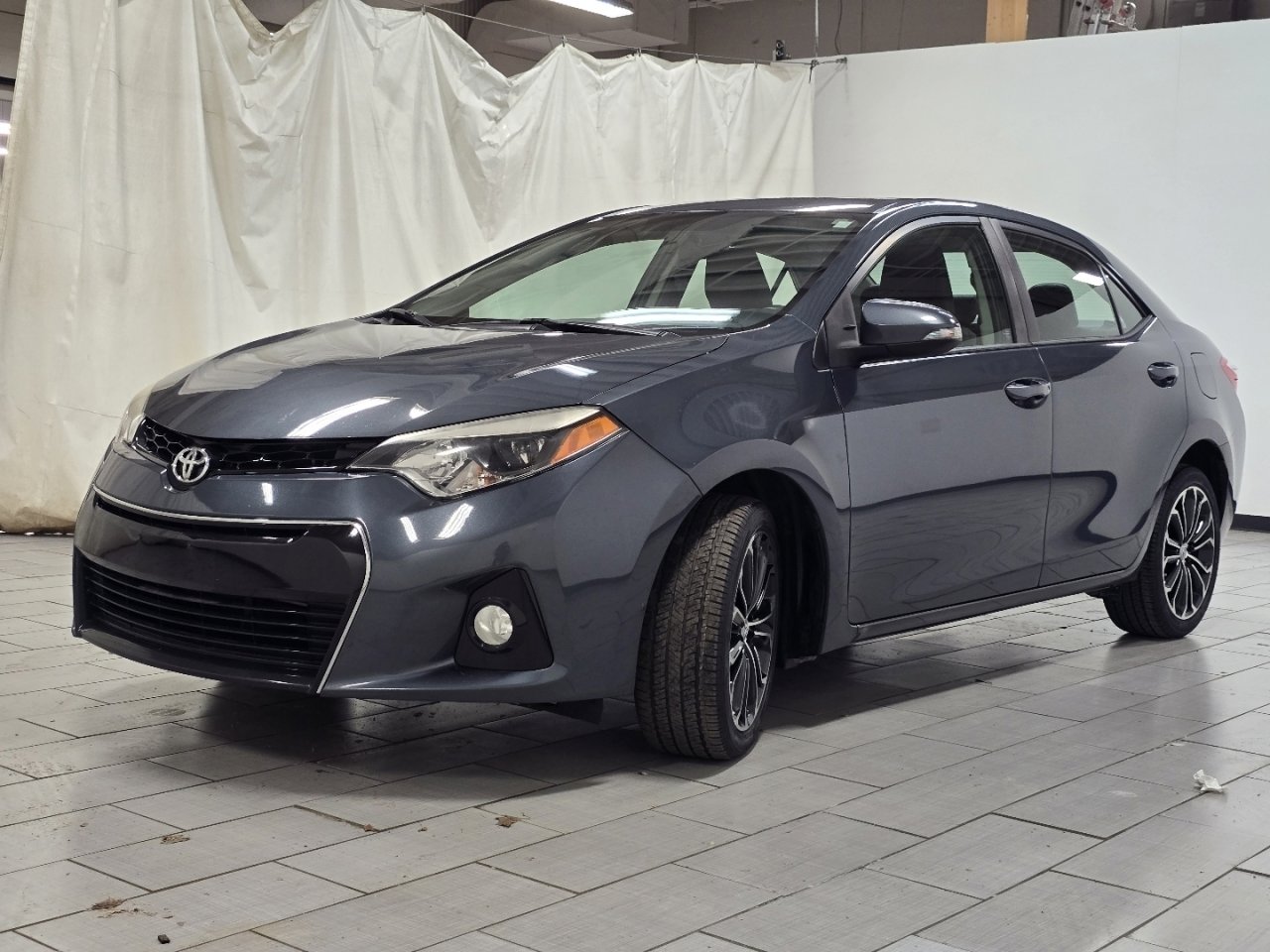 Used 2016 Toyota Corolla S Premium image 12
