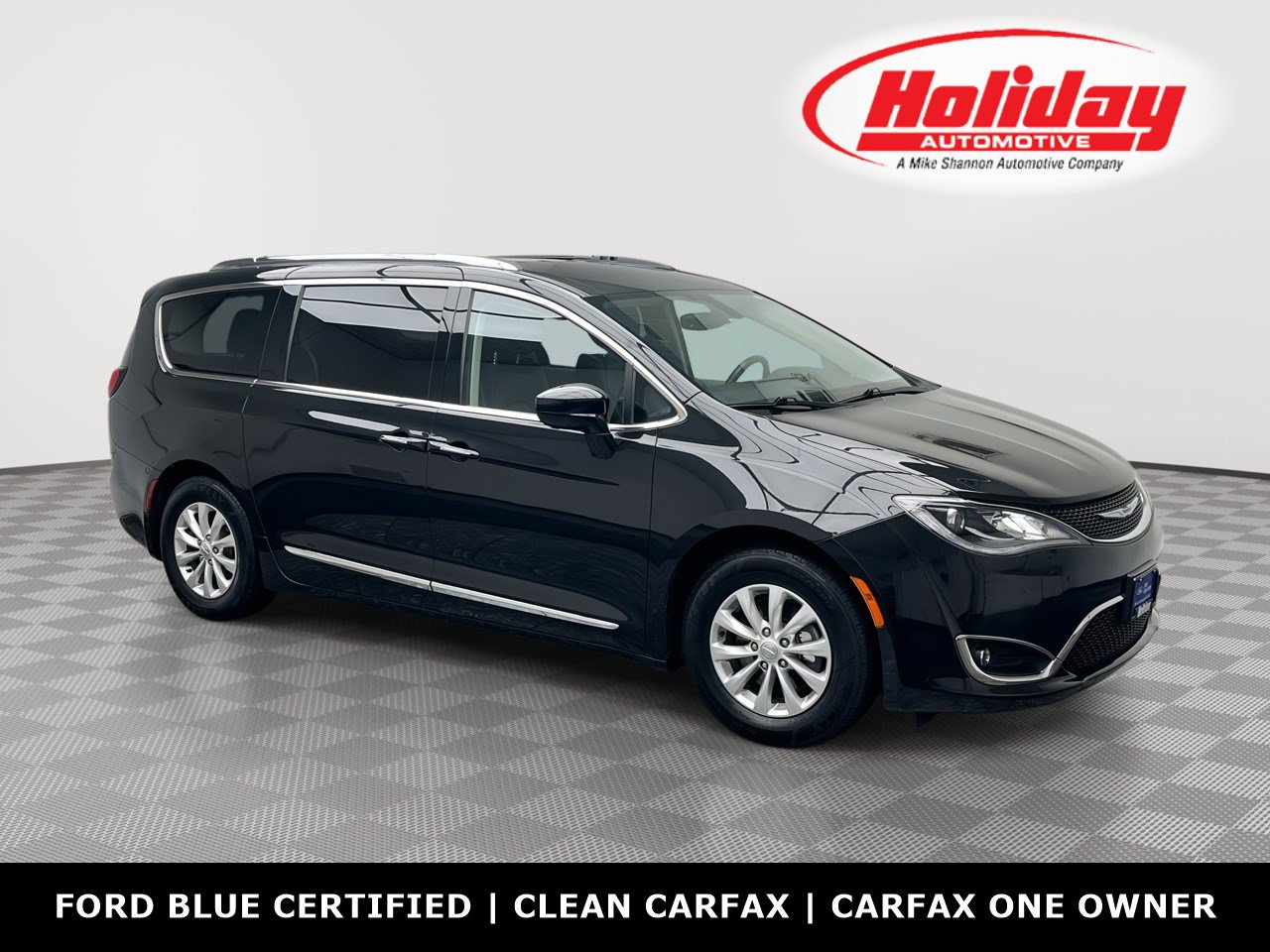 Used 2019 Chrysler Pacifica Touring-L