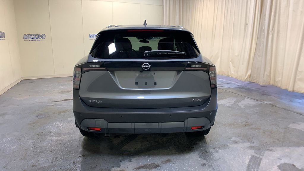Used 2025 Nissan Kicks SV w/ SV Premium Package image 4