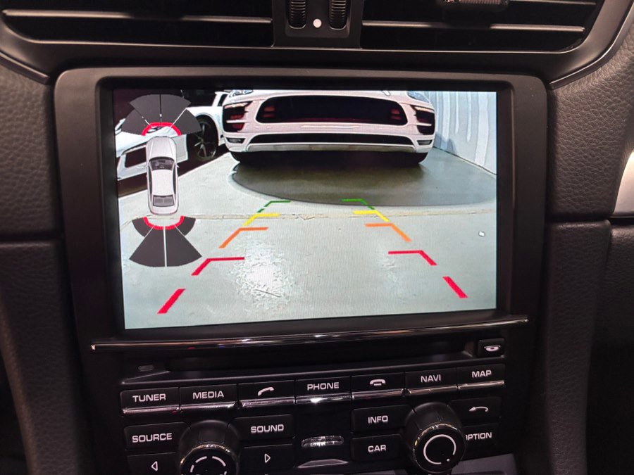 Used 2013 Porsche 911 Carrera 4S image 18