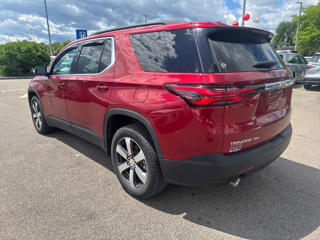 Used 2023 Chevrolet Traverse LT w/ LT Premium Package AWD/4WD image 5