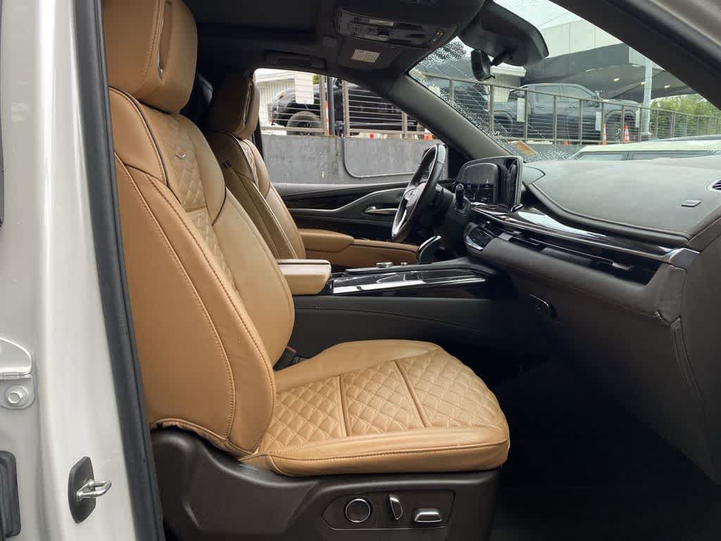 Used 2021 Cadillac Escalade Premium Luxury w/ Driver Assist Tech Package AWD/4WD image 19