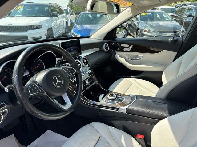 Used 2017 Mercedes-Benz C 300 4MATIC Sedan image 10