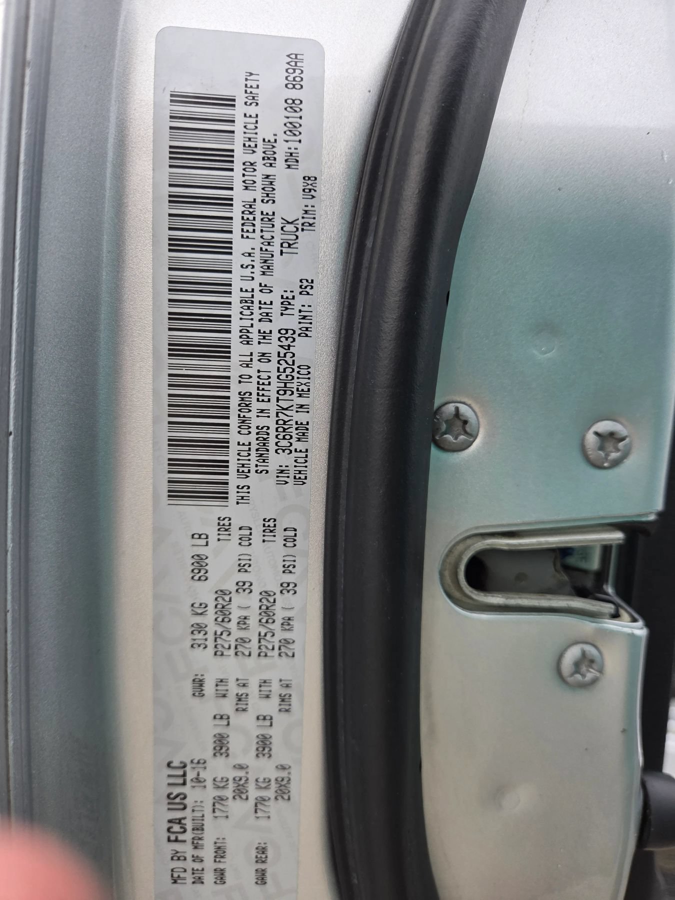 Used 2017 RAM 1500 Express AWD/4WD image 16