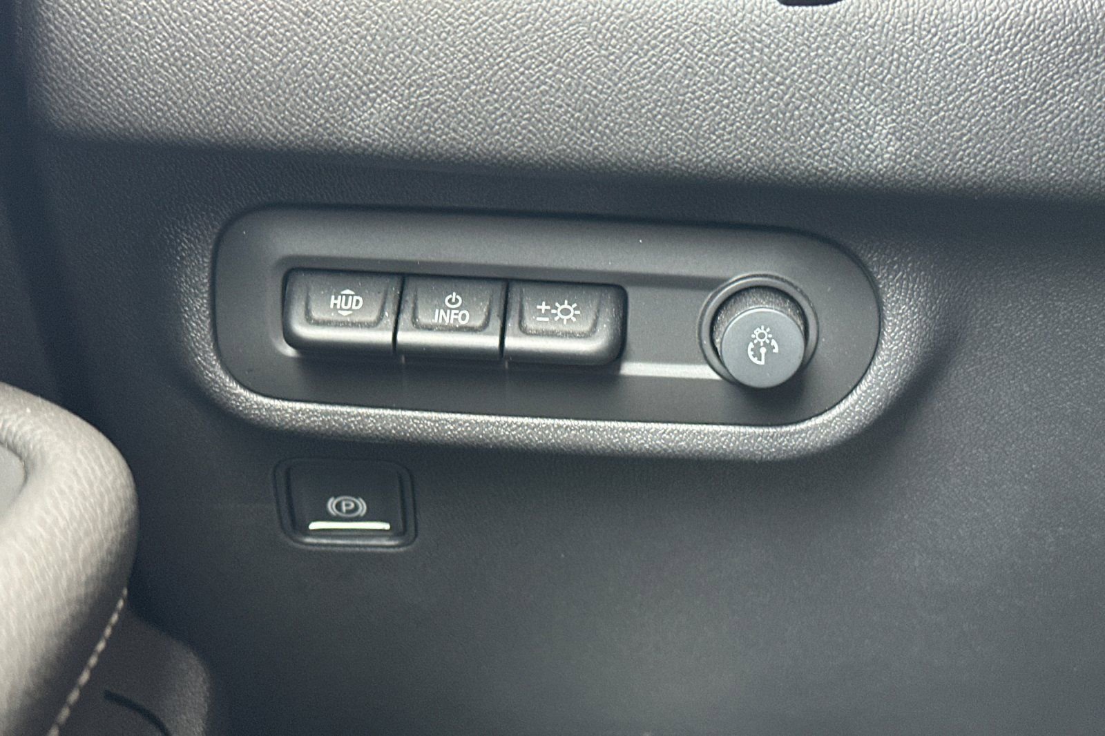 Certified 2024 GMC Terrain Denali w/ Denali Premium Package image 37