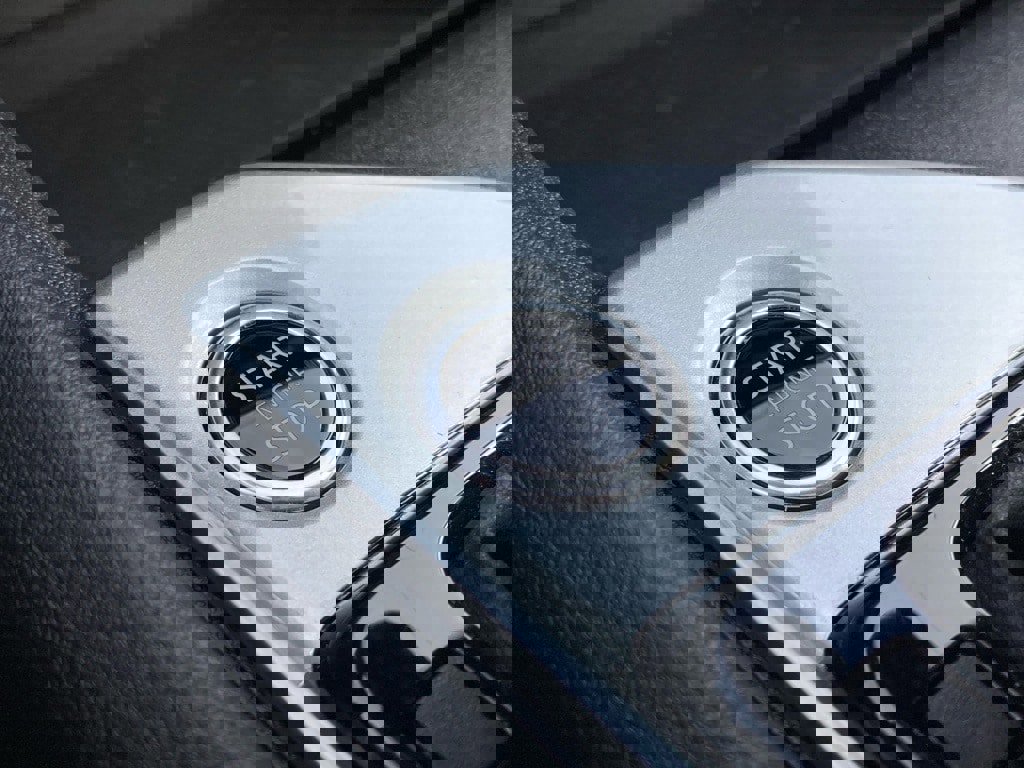 Used 2025 Nissan Altima 2.5 SV image 24