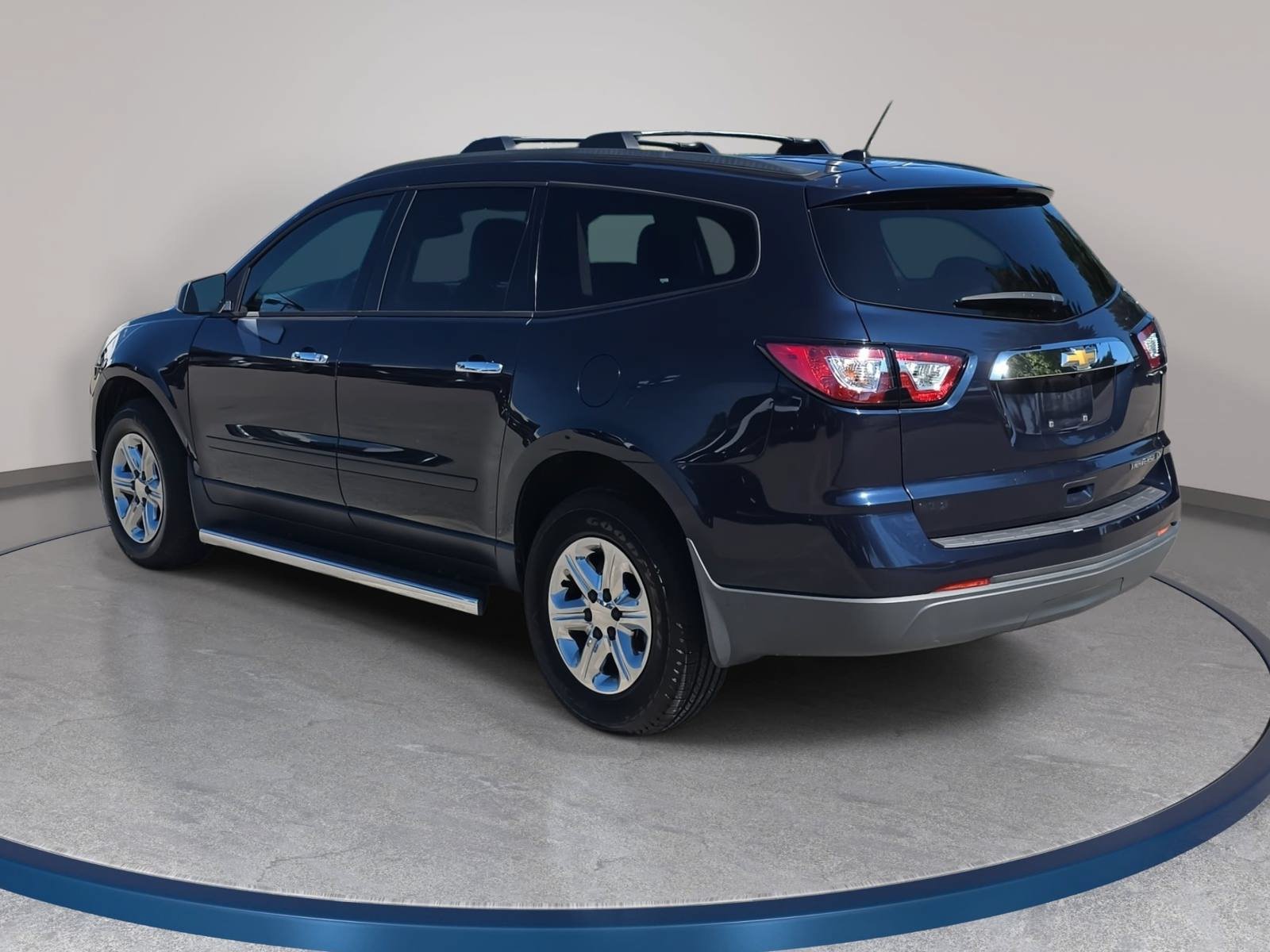 Used 2015 Chevrolet Traverse LS FWD image 7