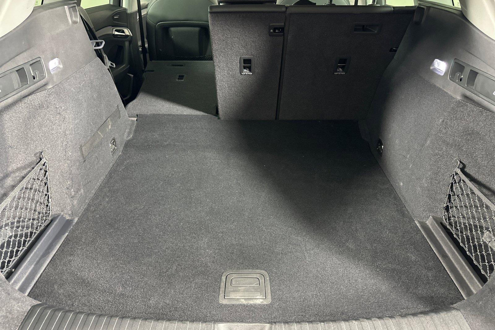 Used 2025 Audi Q6 e-tron Premium w/ Convenience Package image 14